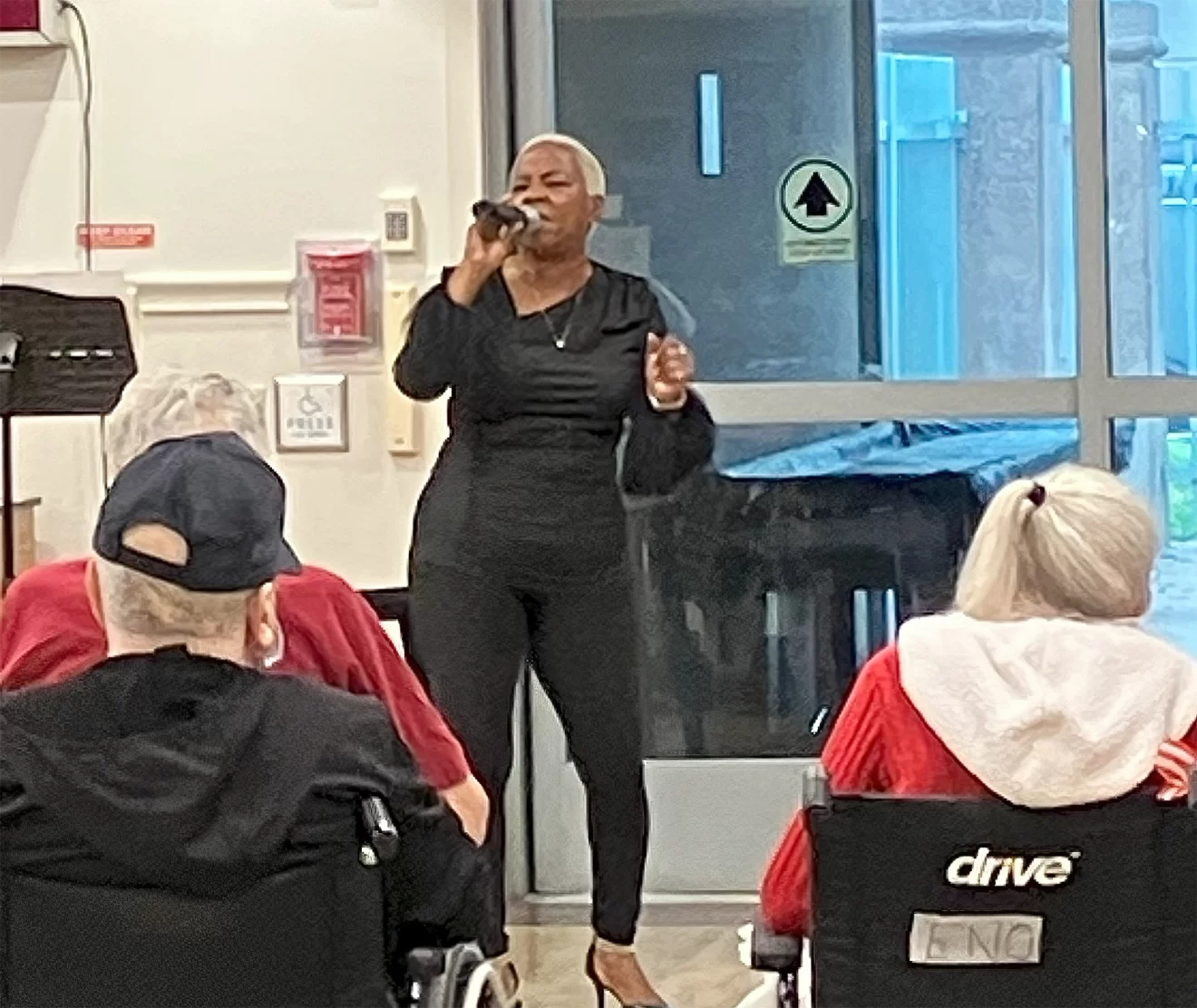 Millie Tennessee performing